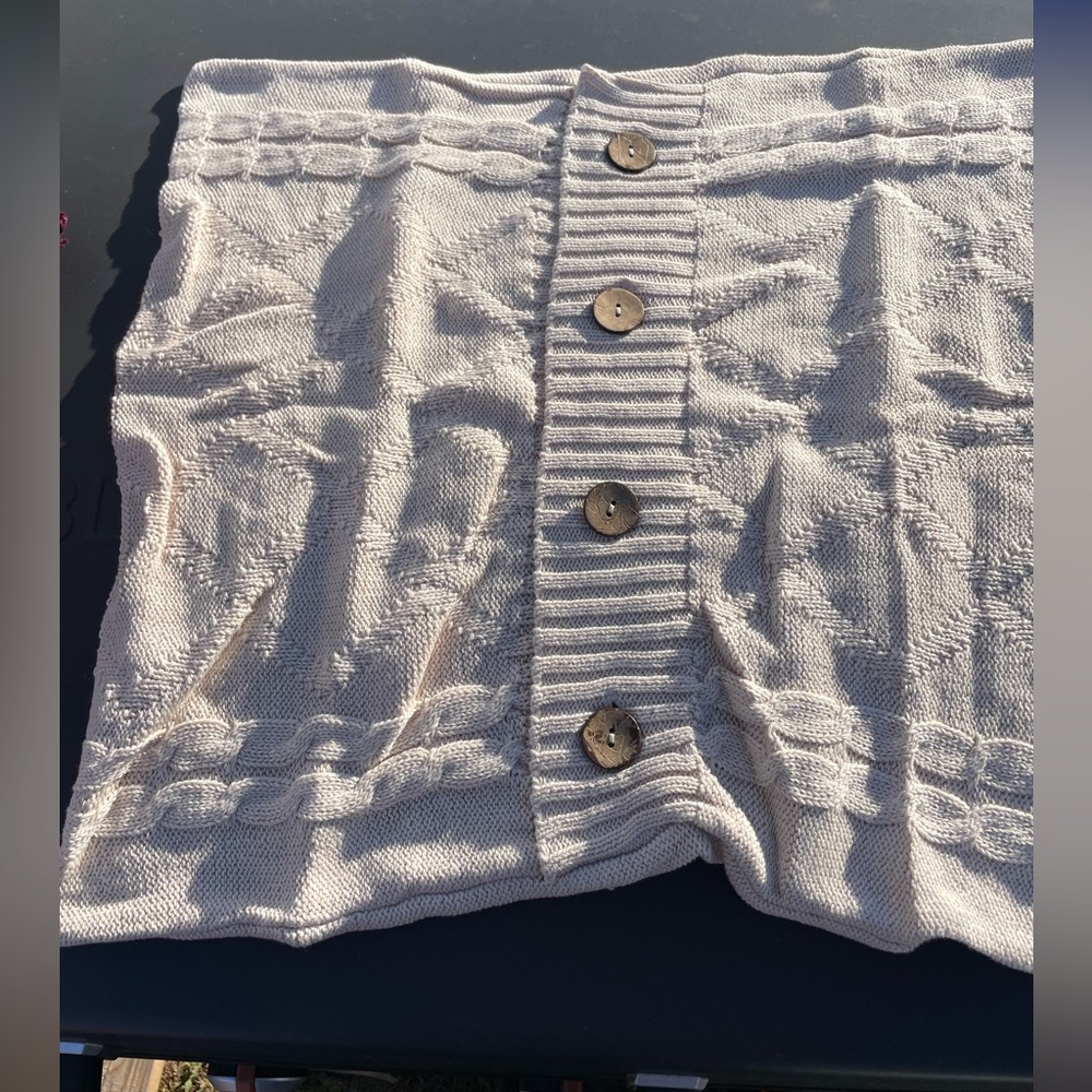 4 Beige Knit Button-Up pillow cases